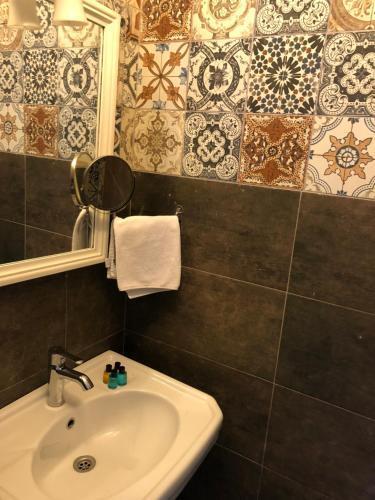Borancik Suites 2 — 6
