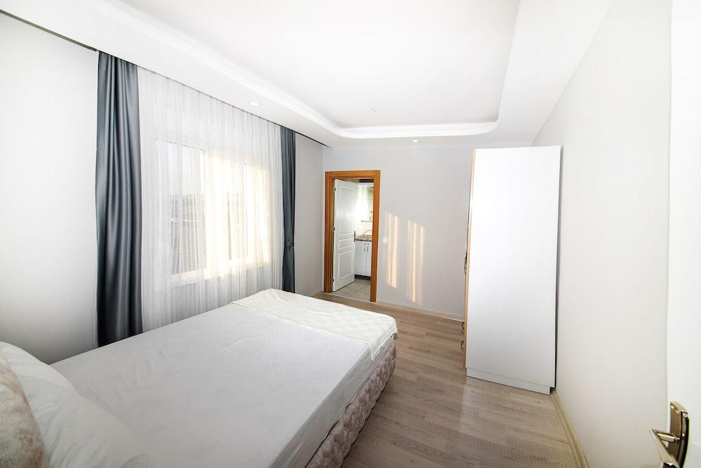 Adam Apart Hotel 2 — 4