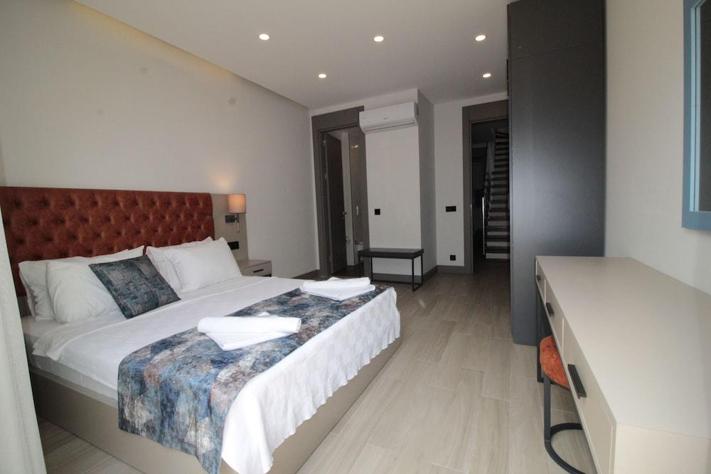 A'la Grand Residence — 1