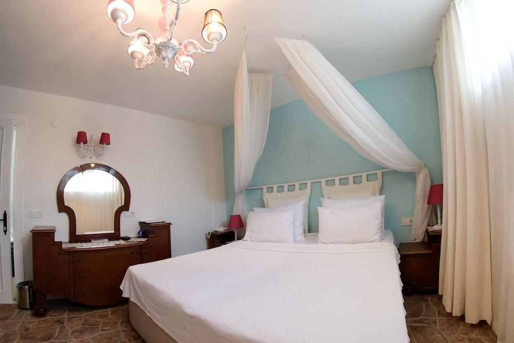 Erendira Butik Hotel — 9