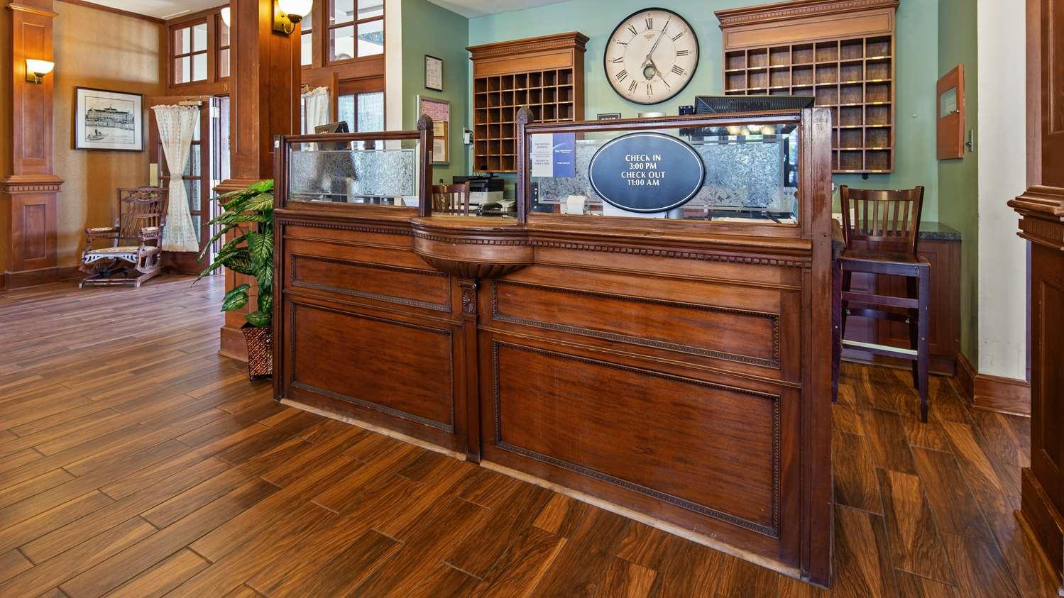 Best Western The Hotel Chequamegon — 5