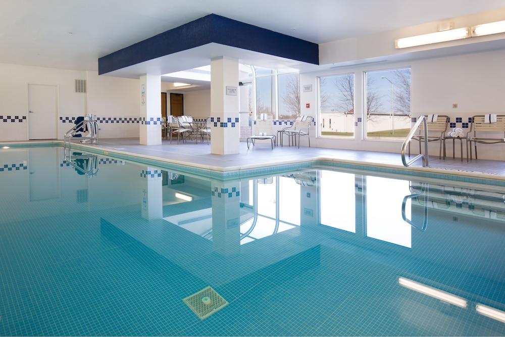 Hampton Inn and Suites Ft Wayne North — 10