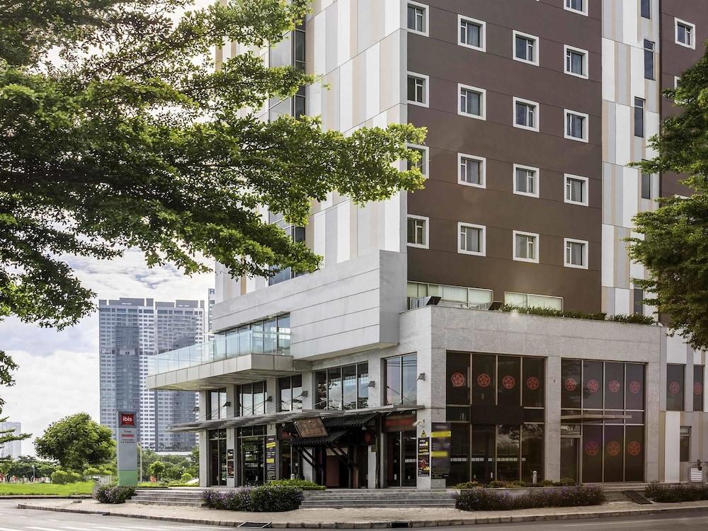 Ibis Saigon South — 6