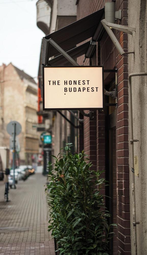 The Honest Budapest by chic&basic — 10
