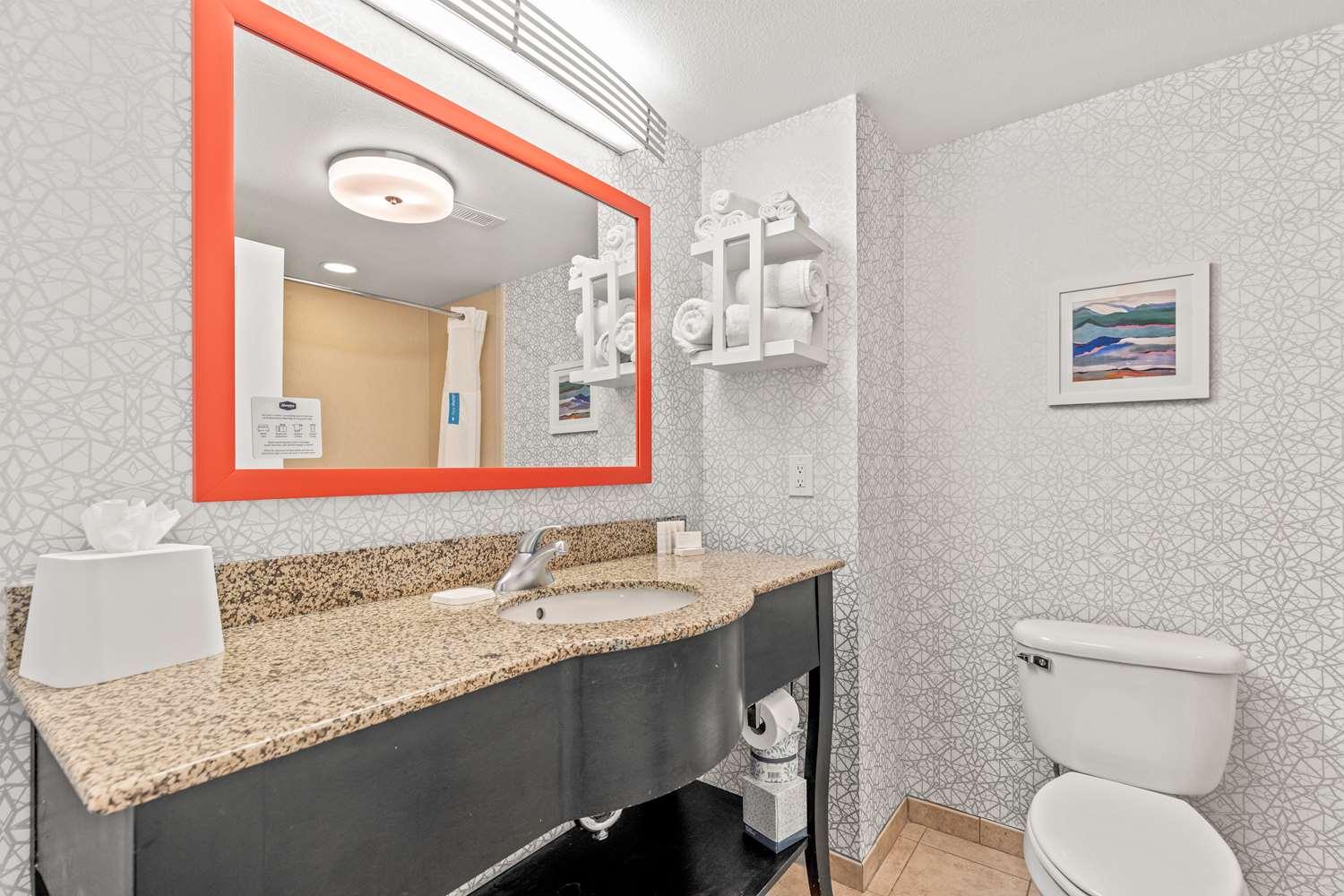 Hampton Inn Denver Northeast Brighton — 2