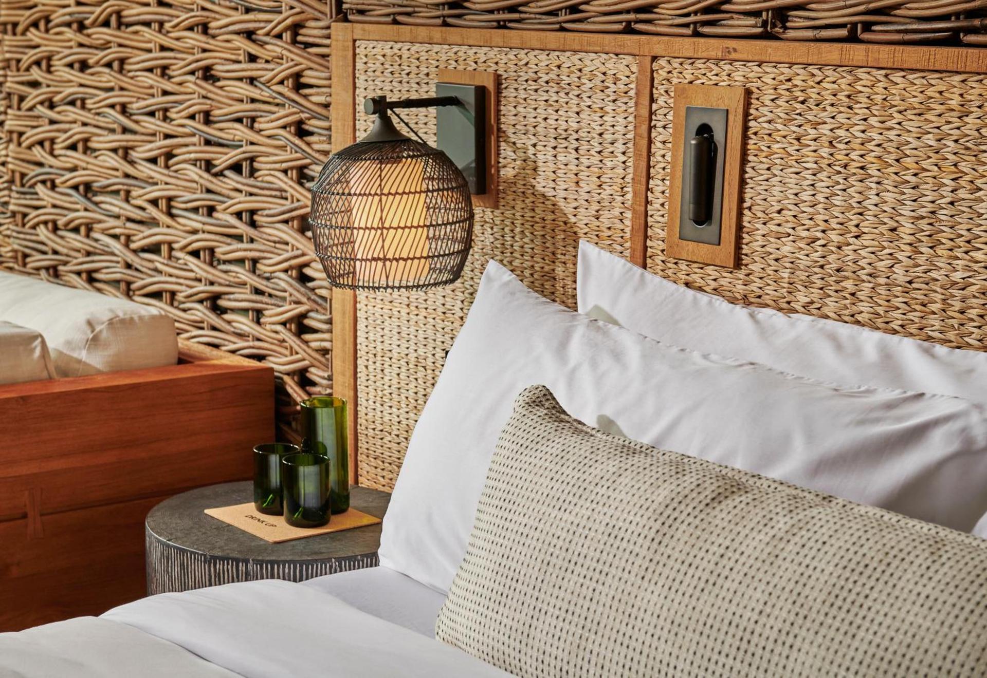1 Hotel Hanalei Bay — 1