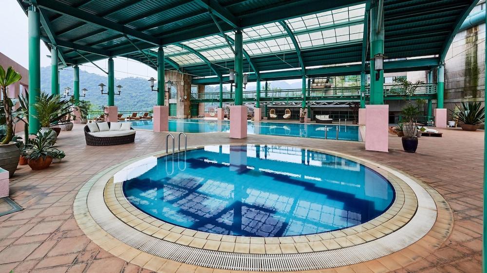 Howard Lake Resort Shihmen Dam 883975 — 1