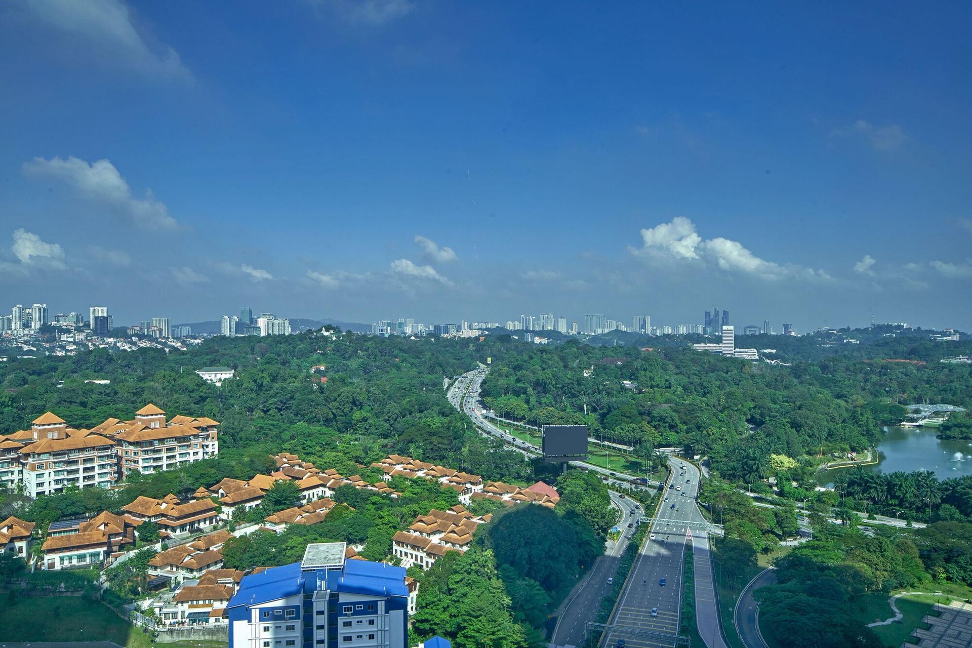 LE MERIDIEN KUALA LUMPUR 17884 — 6