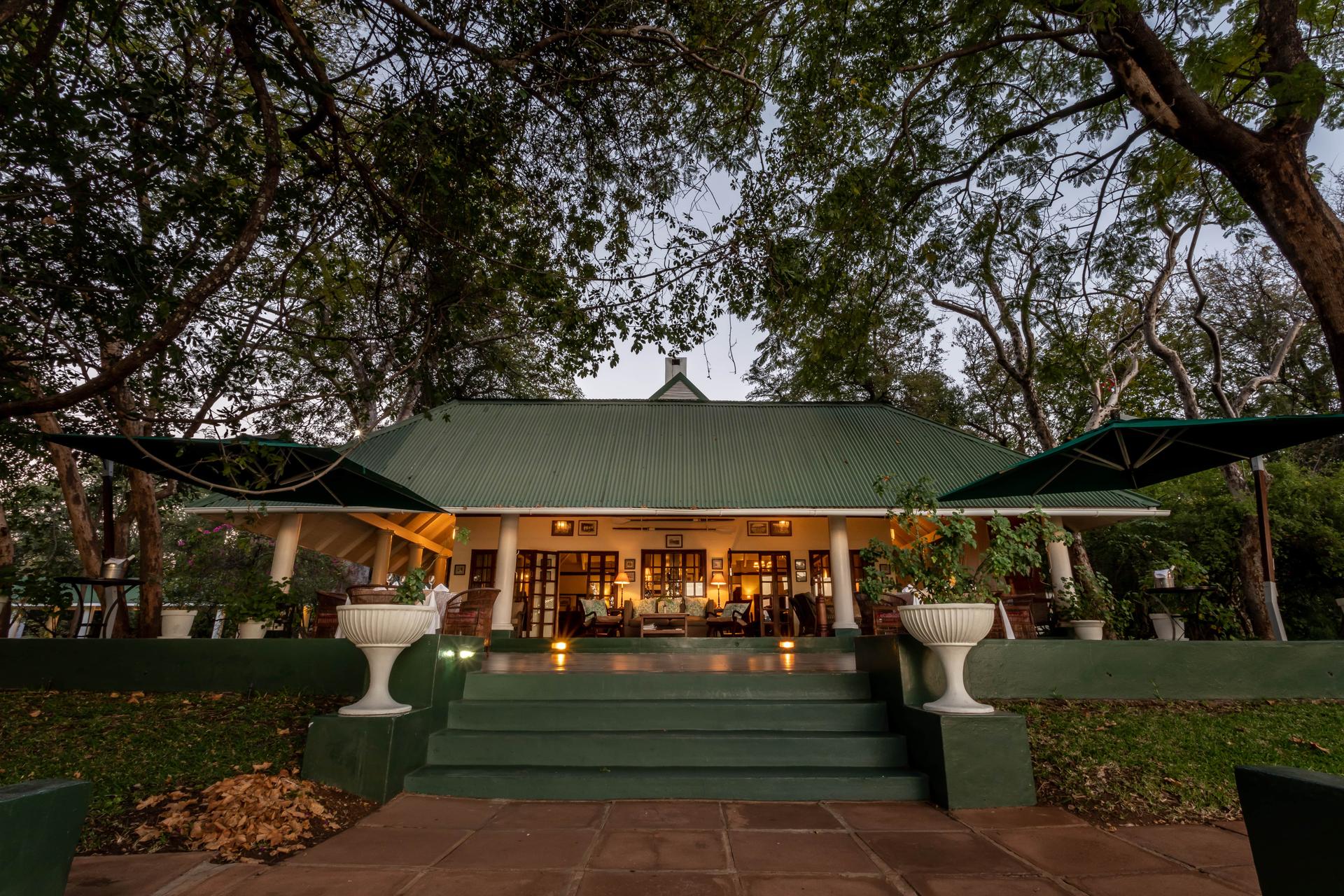 RIVER CLUB(T) — 1