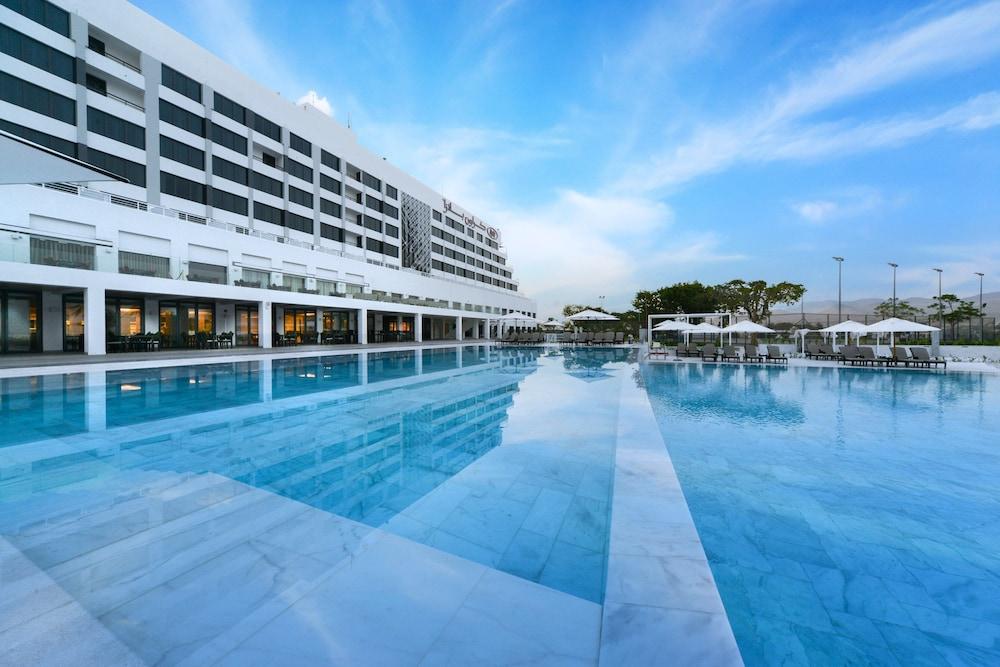 Crowne Plaza Muscat — 1