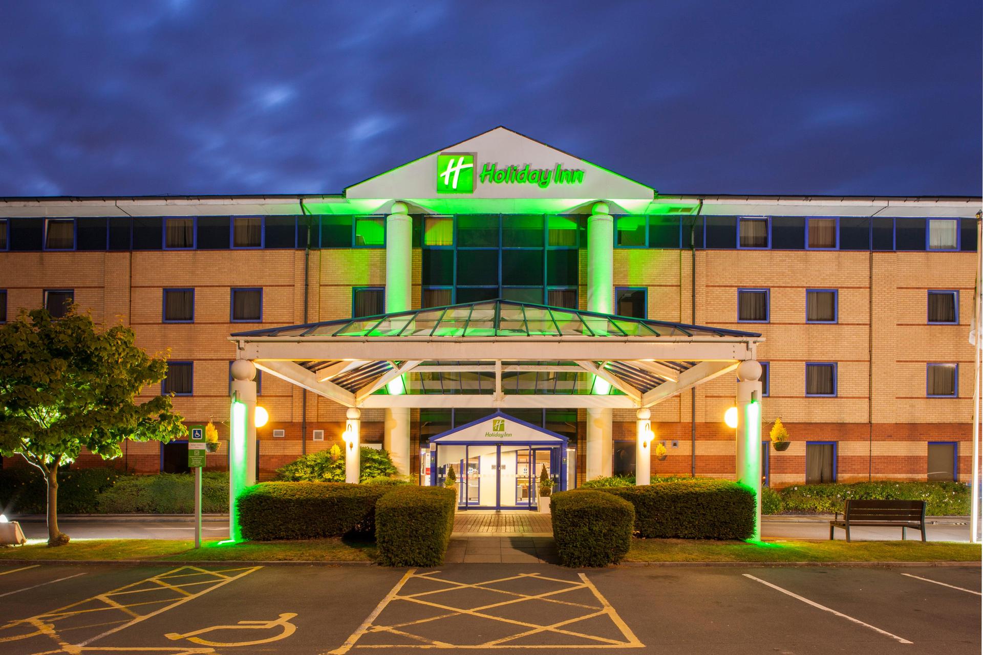 HOLIDAY INN WARRINGTON — 6