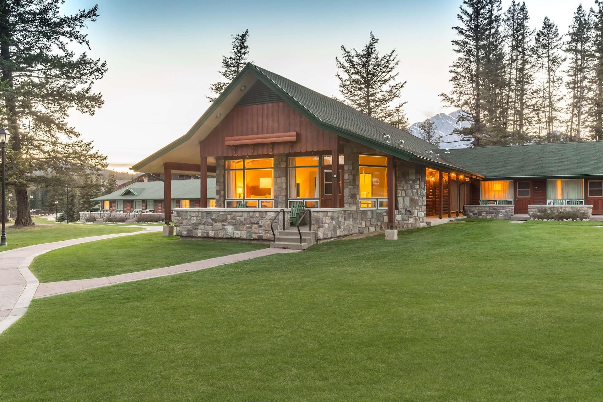 Fairmont Jasper Park Lodge 65314 — 2