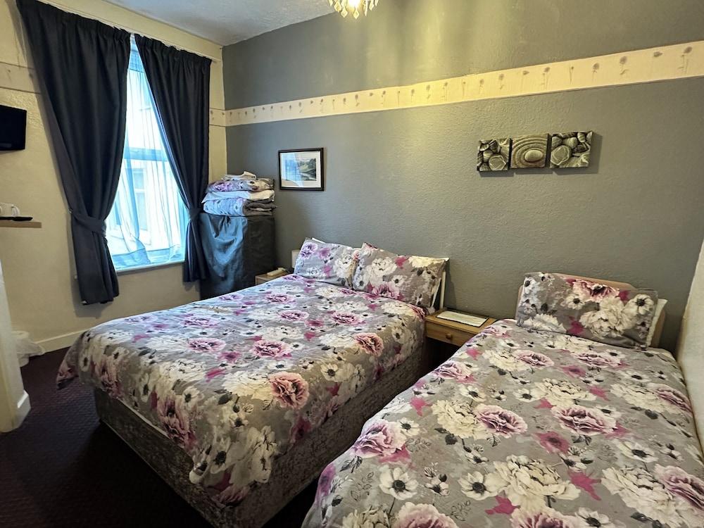 The Alondra Hotel — 7