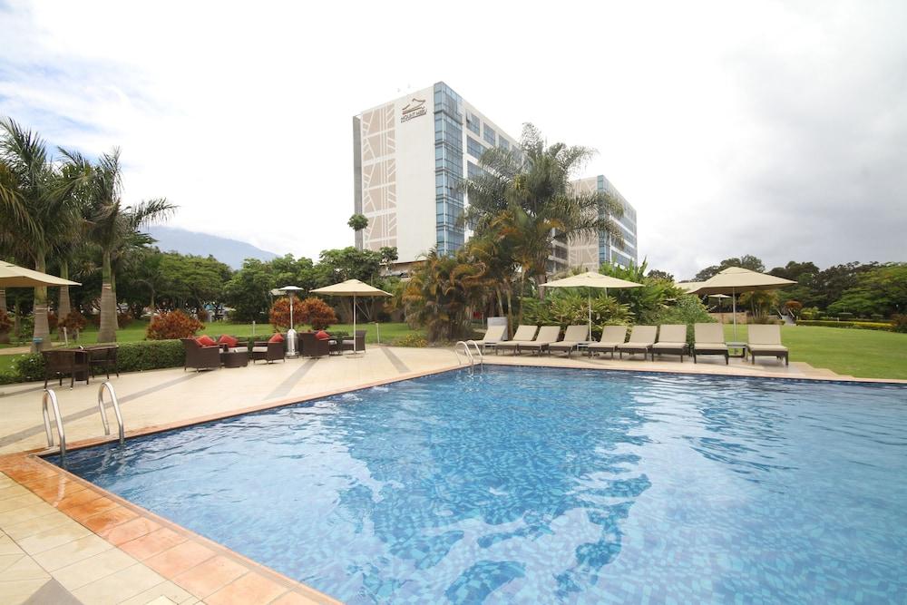 MOUNT MERU HOTEL — 1