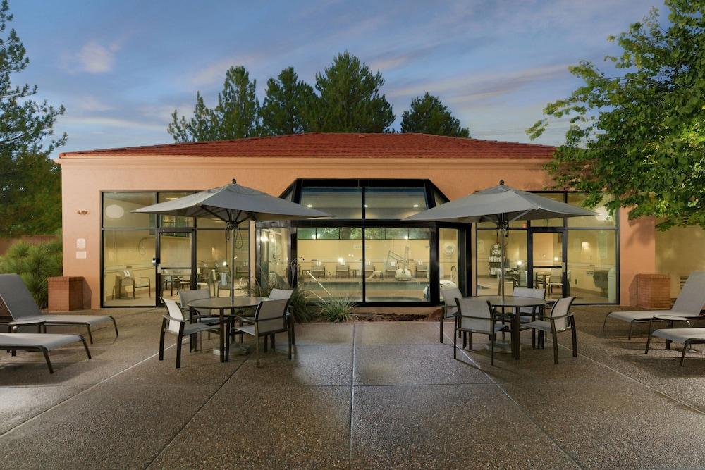 Courtyard Albuquerque Airport — 1