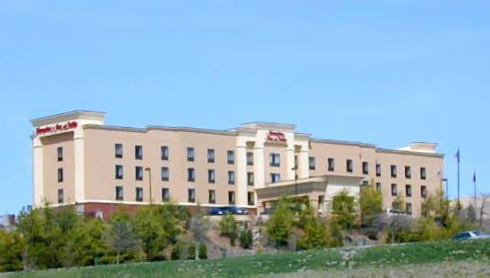 Hampton Inn and Suites Sevierville at Stadium Drive — 4