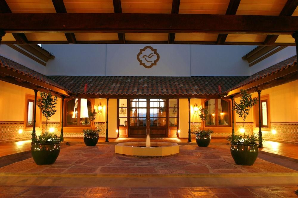 ESTANCIA DE CHARME EL COLIBRI — 1