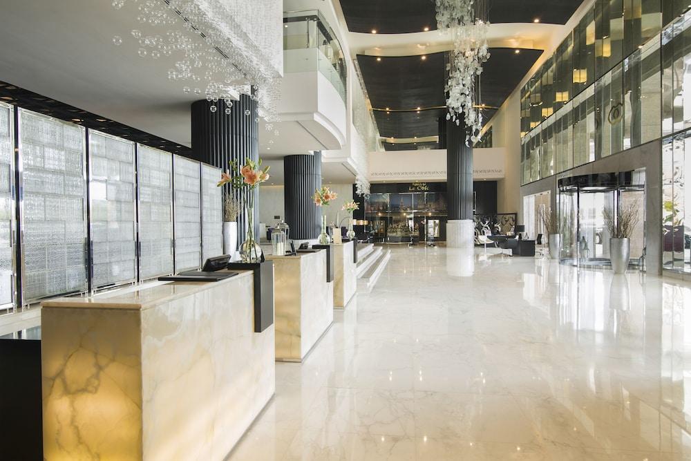 Sofitel Abu Dhabi Corniche — 10