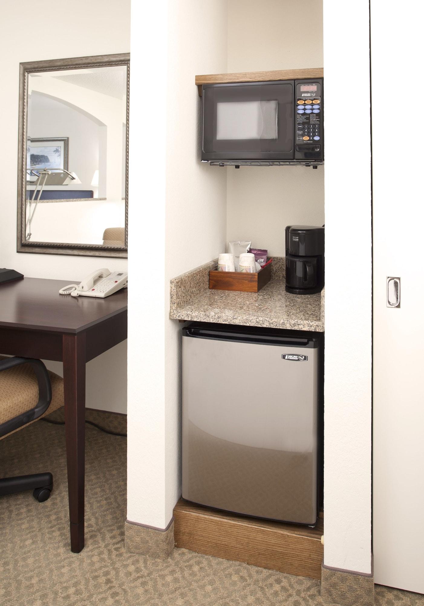 Ann Arbor Regent Hotel & Suites — 1