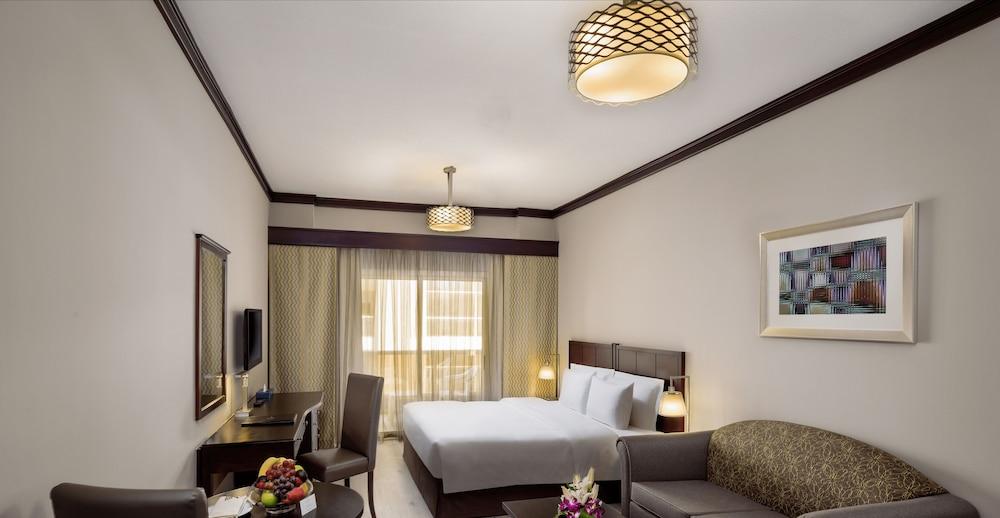 Savoy Crest Hotel Apartments — 9