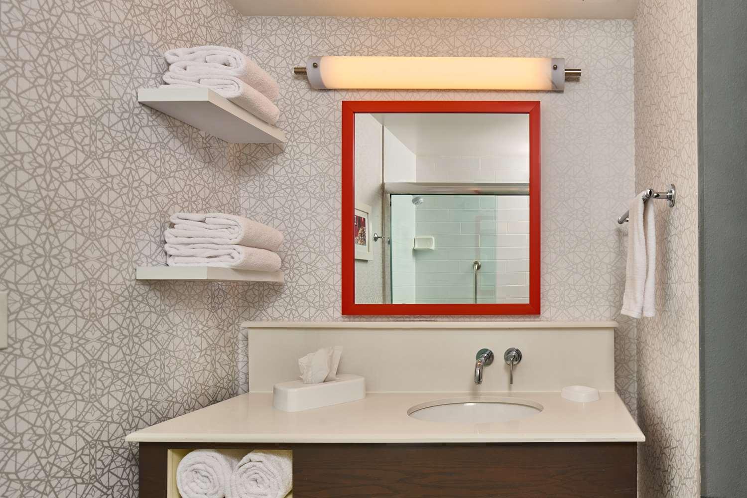 Hampton Inn Anchorage — 3