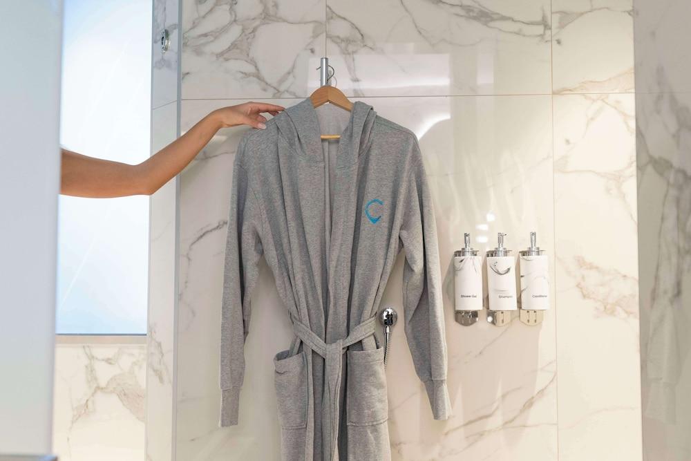Hyatt Centric Jumeirah Dubai — 1