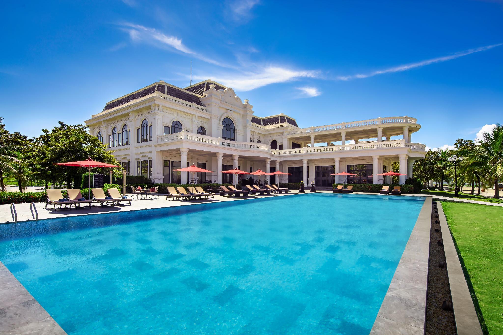Paradise Suites Hotel — 2