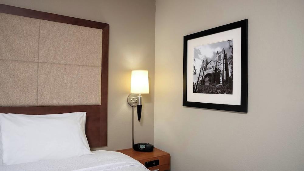 Larkspur Landing Hotel Ann Arbor — 6