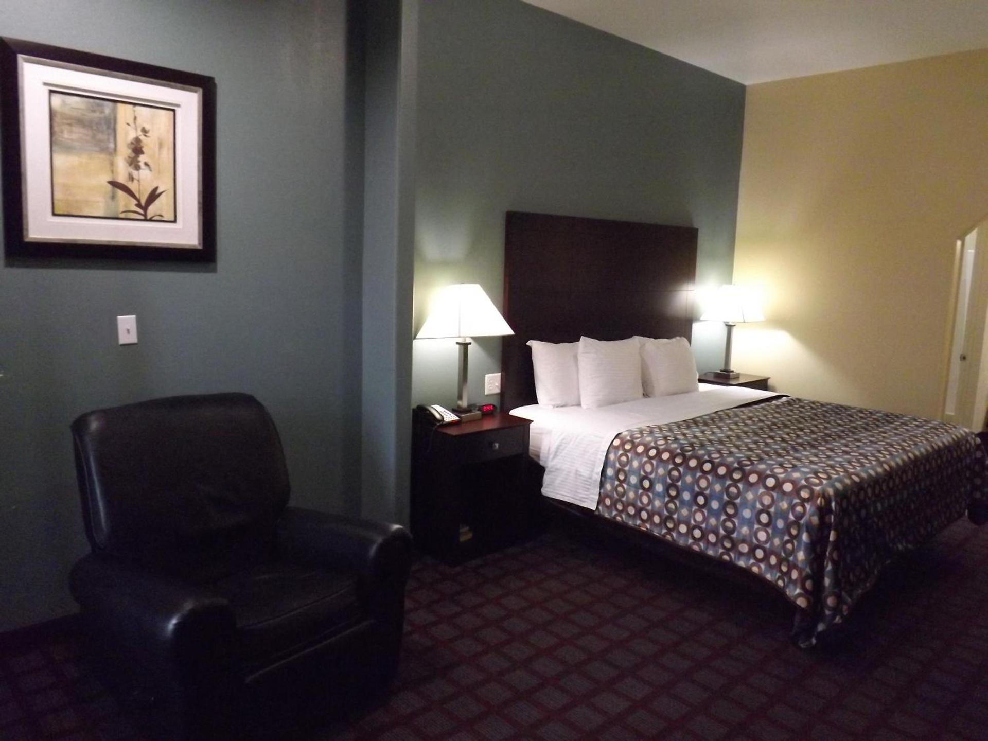 Days Inn Kilgore. — 4