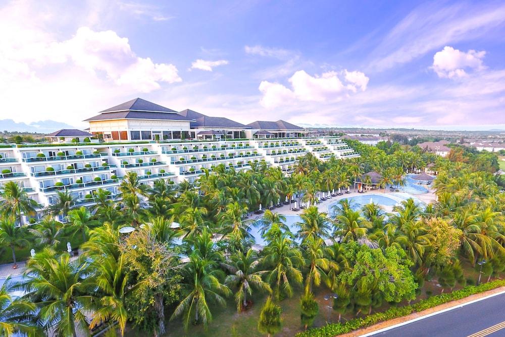 Sea Links Beach Hotel — 1