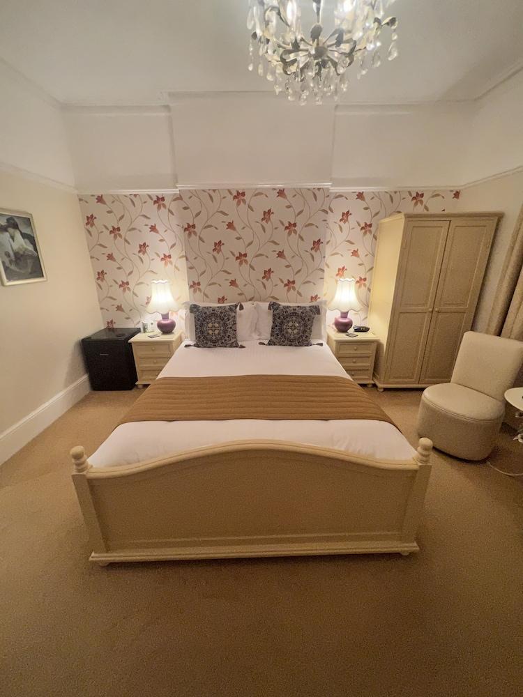 The Birkdale Guest House — 8