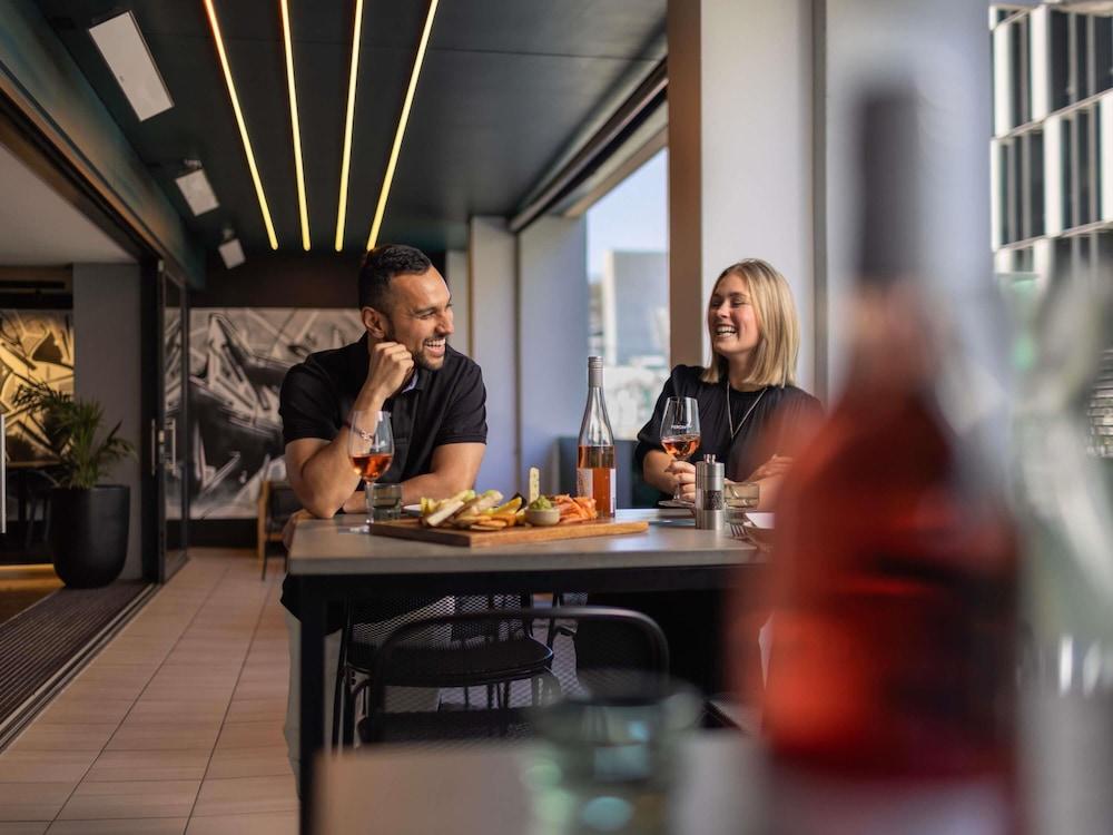 IBIS CHRISTCHURCH — 6