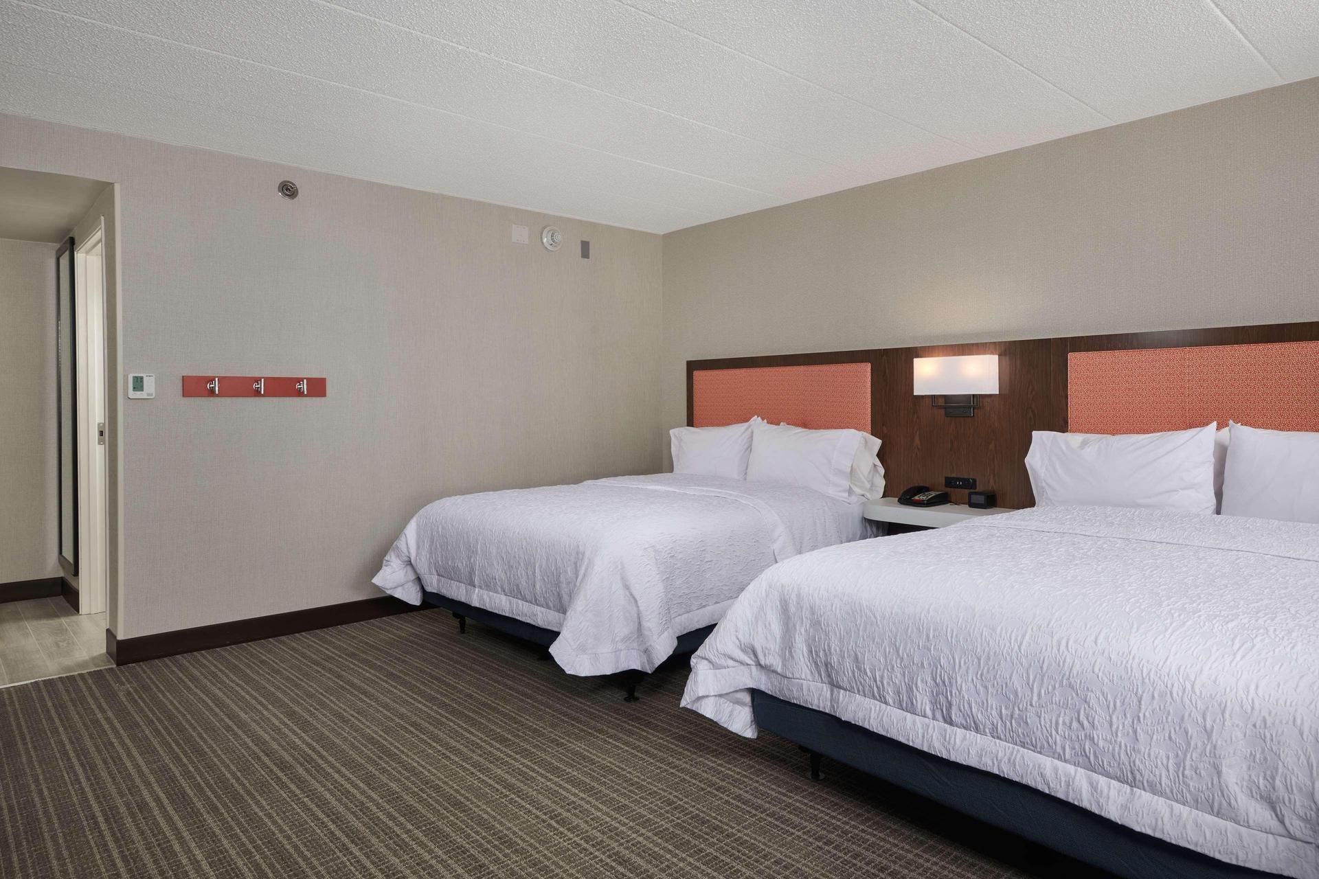 Hampton Inn Fairfax City — 7