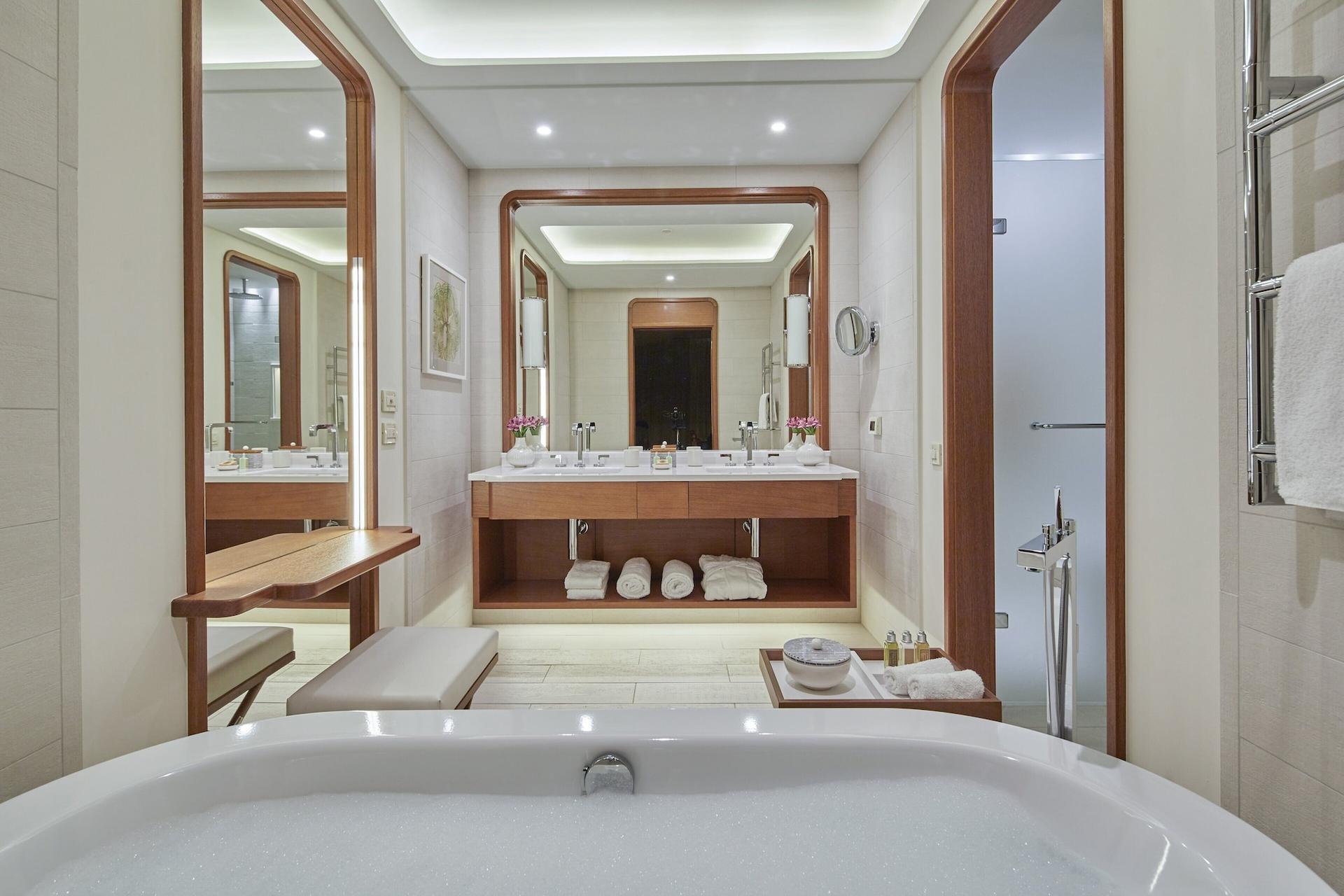 REGENT PORTO MONTENEGRO — 5