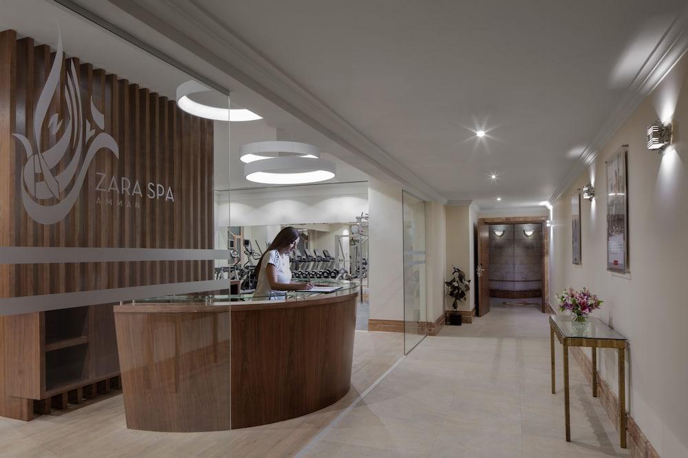 Grand Hyatt 16144 — 6