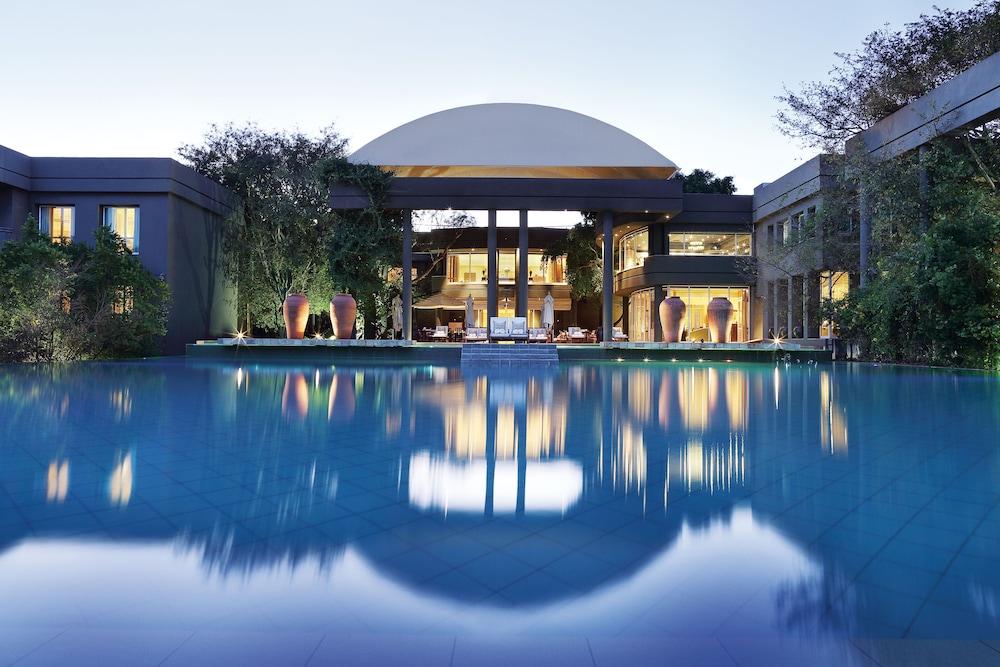 THE SAXON BOUTIQUE HOTEL & SPA — 1