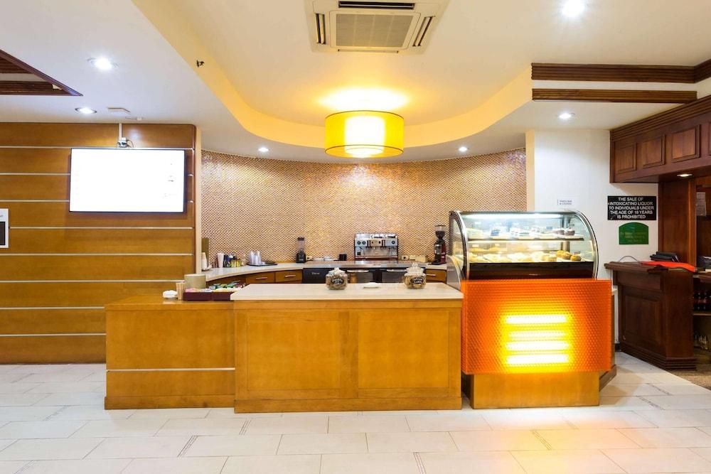 Radisson Hotel Trinidad — 6