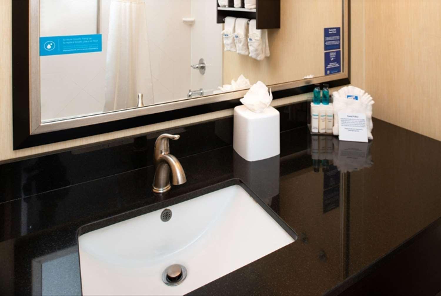 Hampton Inn Glenwood Springs — 3