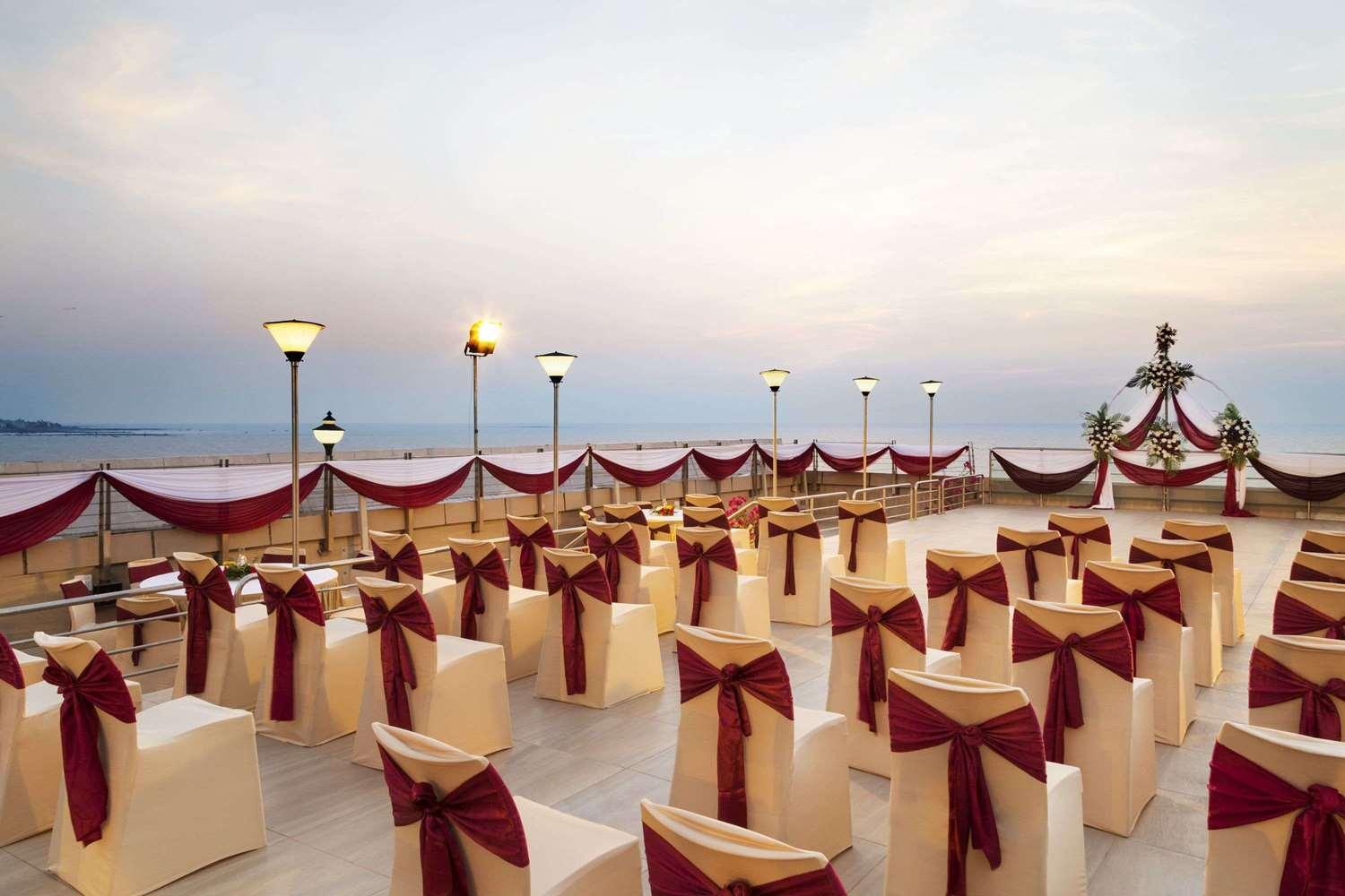 Ramada Plaza Palm Grove — 1