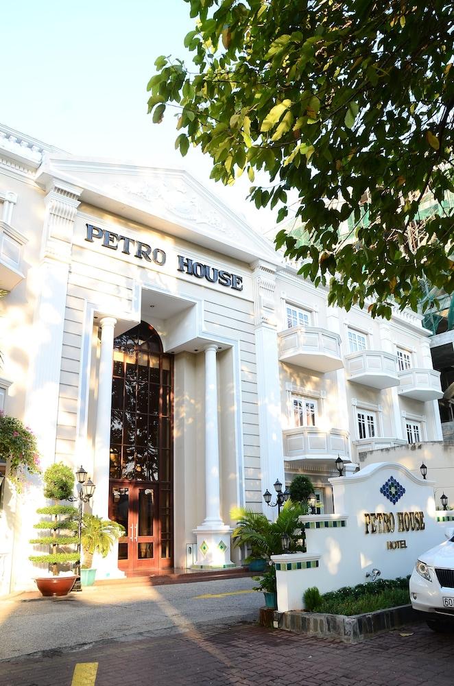 Petro House Hotel — 9