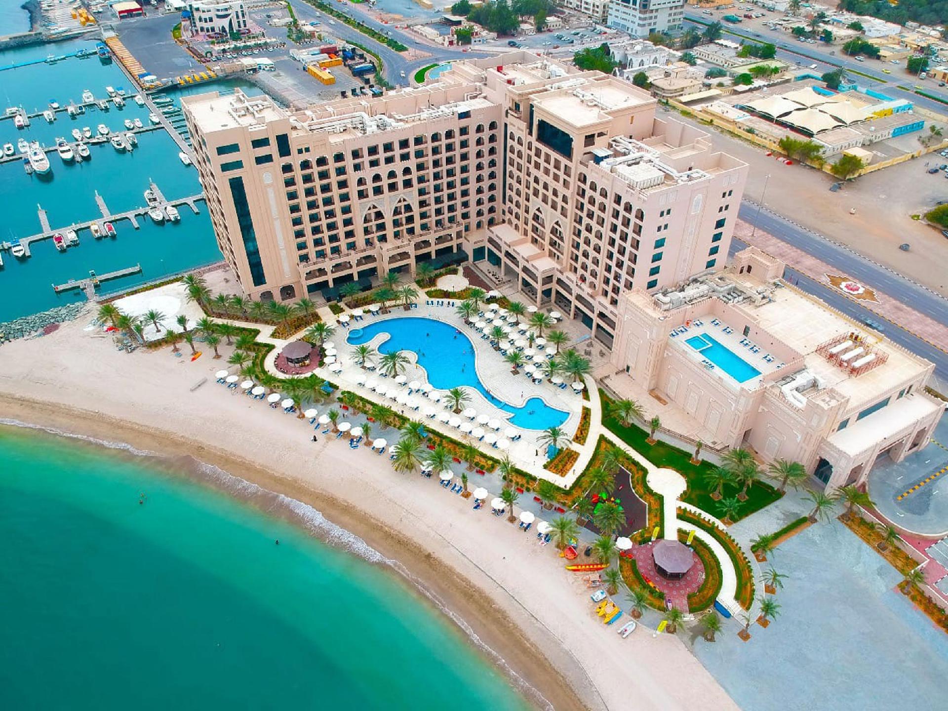 Al Bahar Hotel & Resort — 1