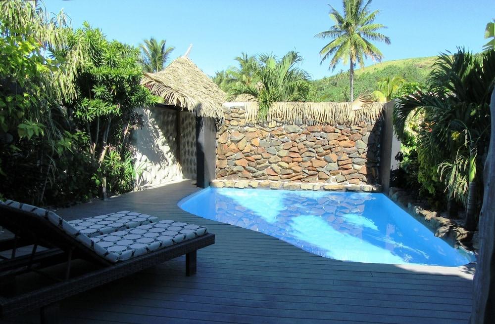 AITUTAKI ESCAPE — 10