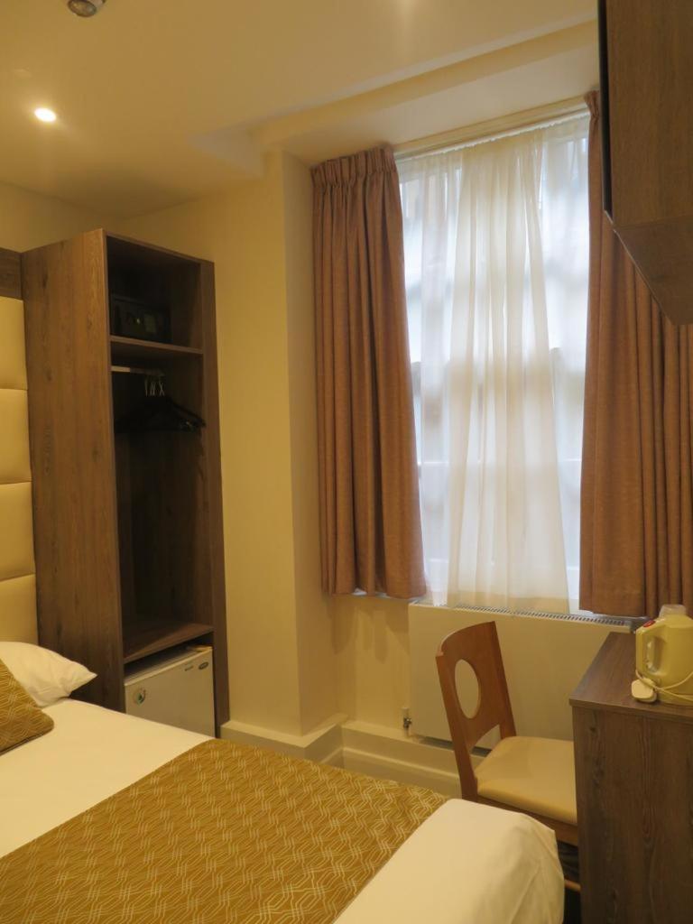Hilton Dubai Al Habtoor City — 1