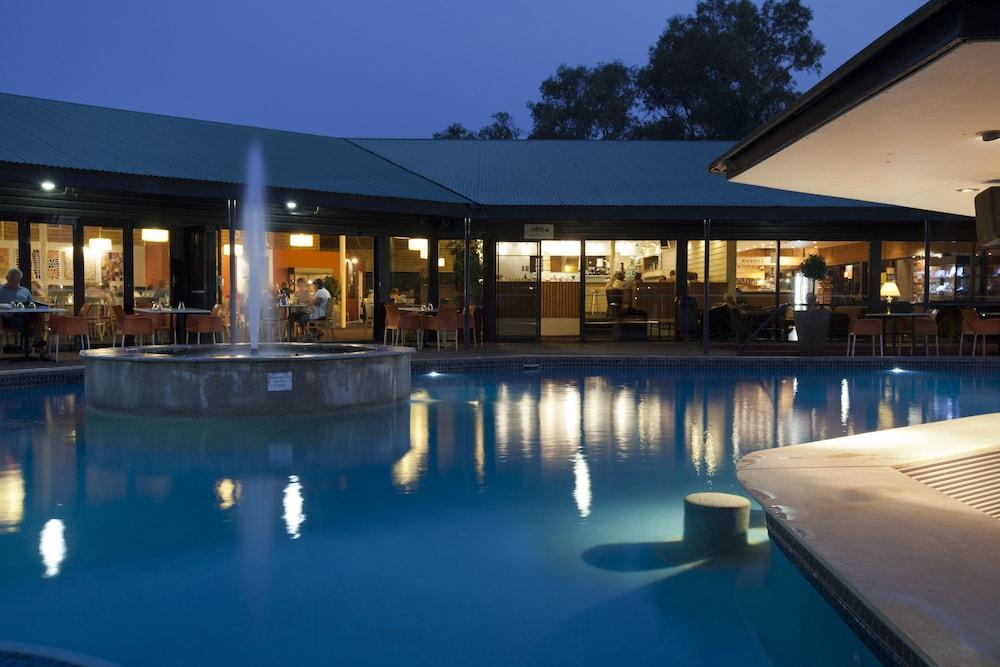 Mercure Alice Springs Resort — 1