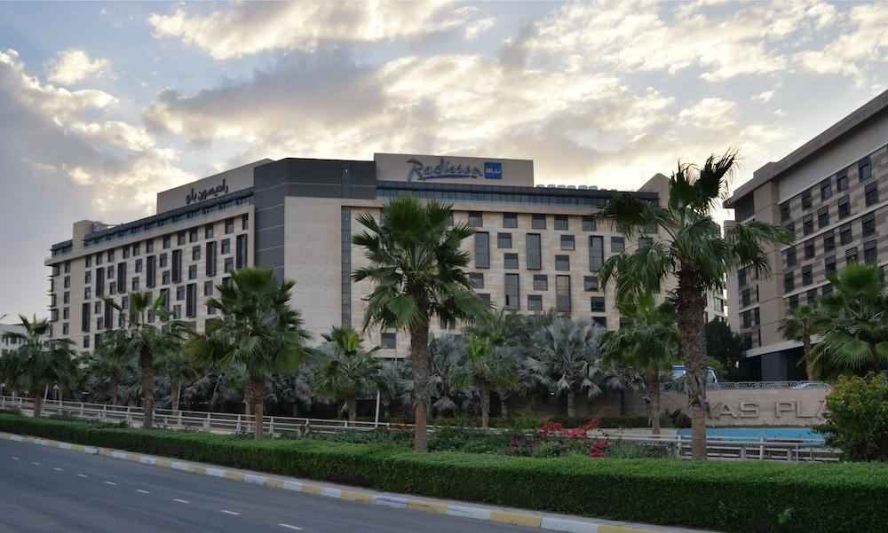 Yas Plaza Mangroves by IHG — 8