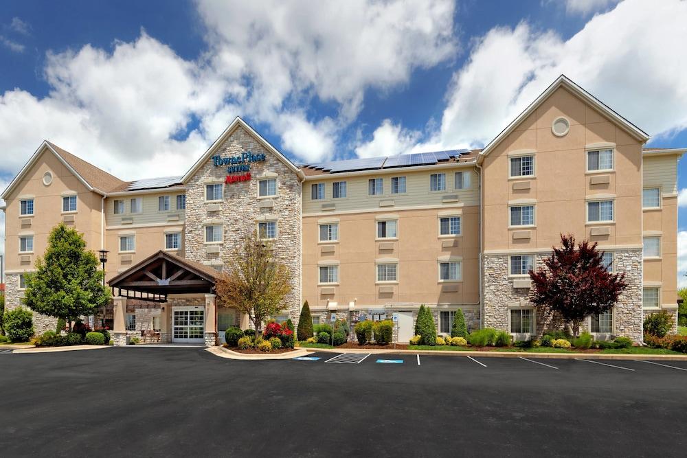 TownePlace Suites Joplin — 4