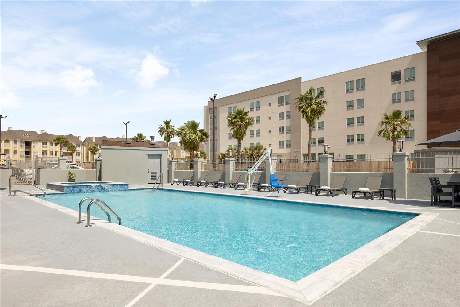 Hampton Inn Suites Galveston — 3