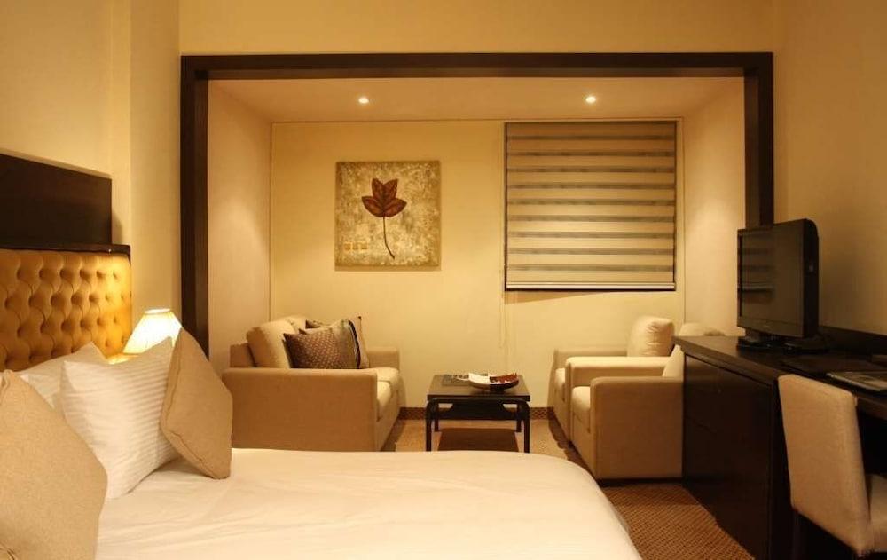 Grand Hotel Beirut — 10