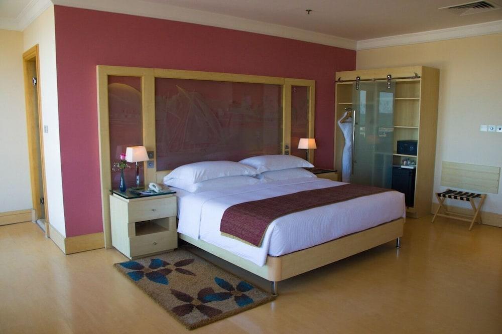 Le Royal Hotel — 7