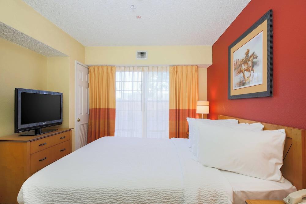 Residence Inn Albuquerque- North — 8